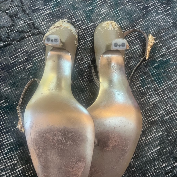 Gold Gucci Heels with gold embellishment size 40.5 - Picture 2 of 3